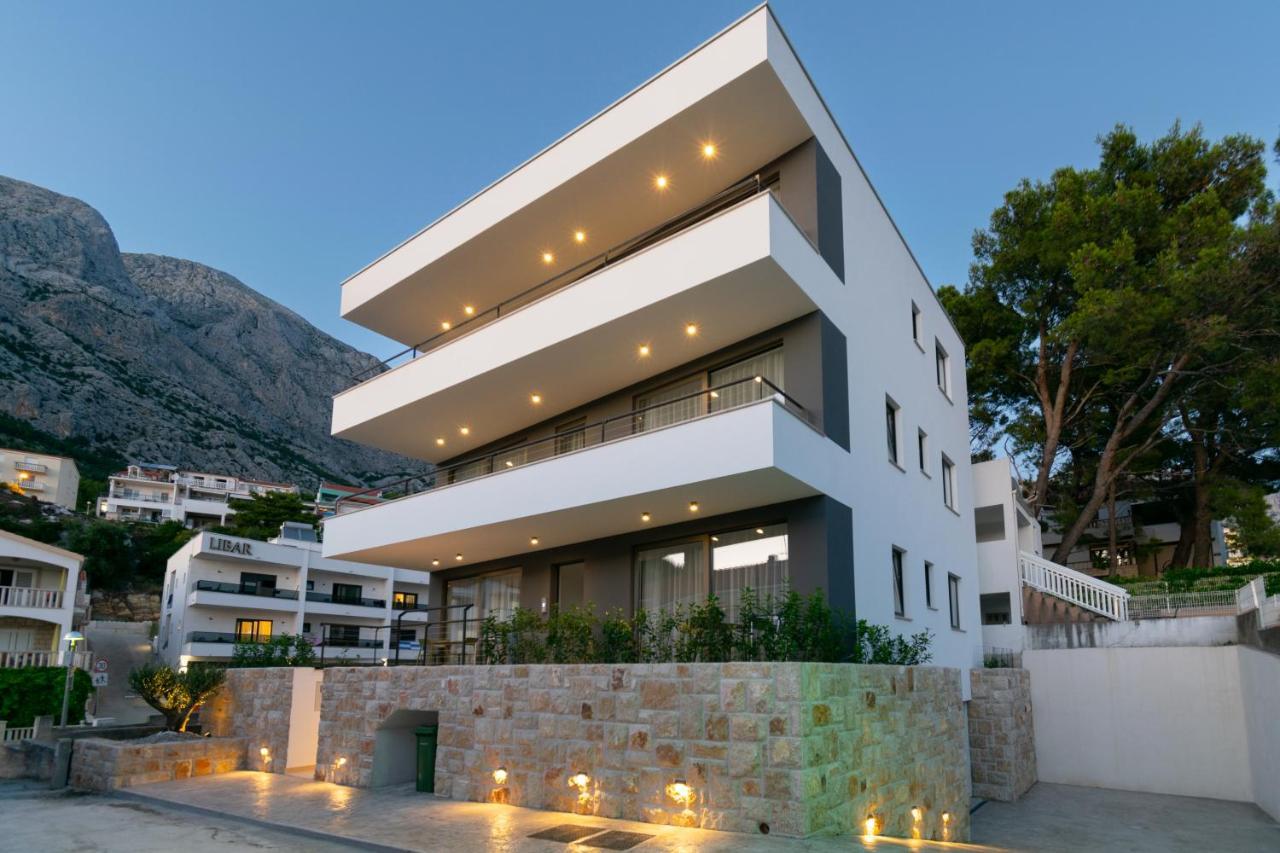 Pino Appartamento Baška Voda